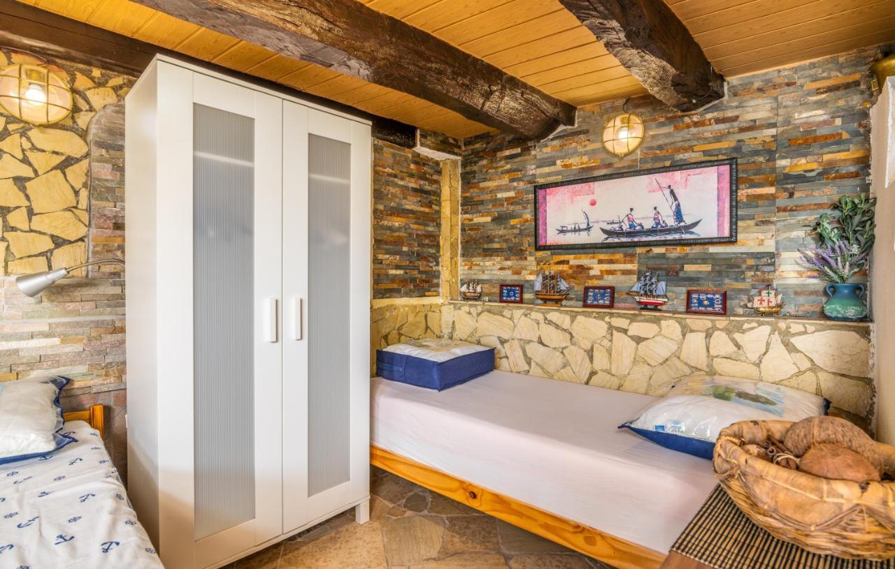 Stone House Knez Appartement Vrbnik Buitenkant foto